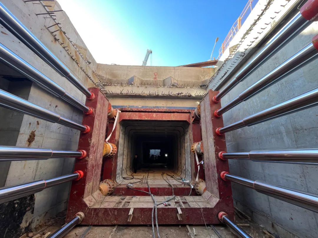 �L(zh��ng)���м����������^(gu��)�ֵص����؞ͨ